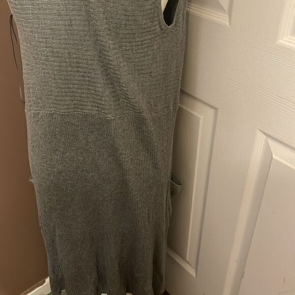 Pink Rose Cardigan Gray Size Medium EUC - Picture 7 of 10